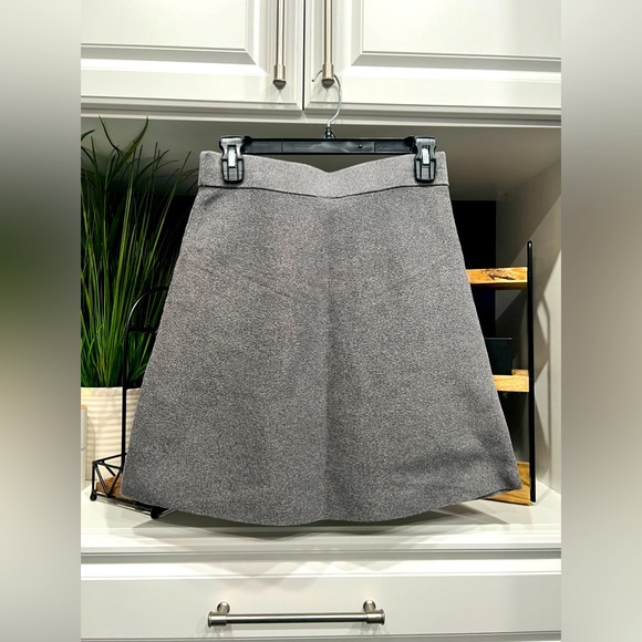 Loft grey stretch waist grey skirt 88% COTTON/ 12% NYLON/ Size S petite - Picture 2 of 5